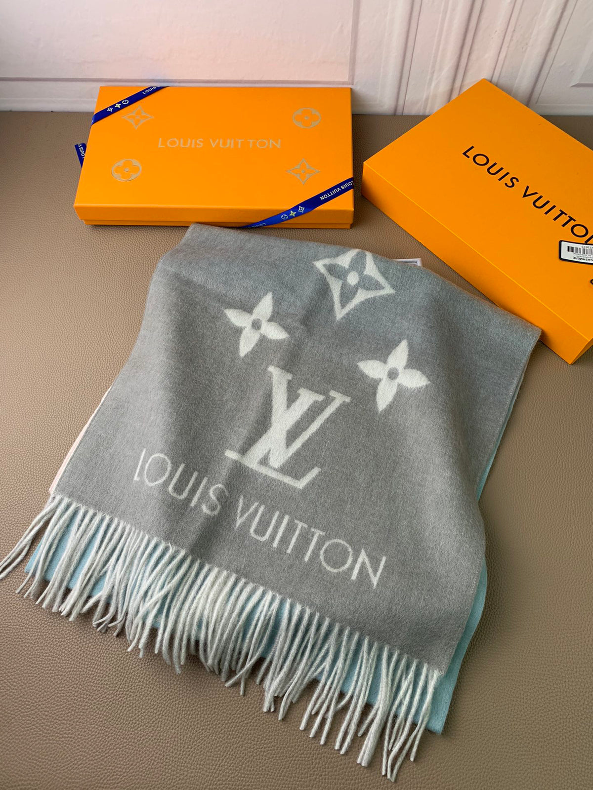 Louis Vuitton Gradient Scarf - 925524702 - Photo 4