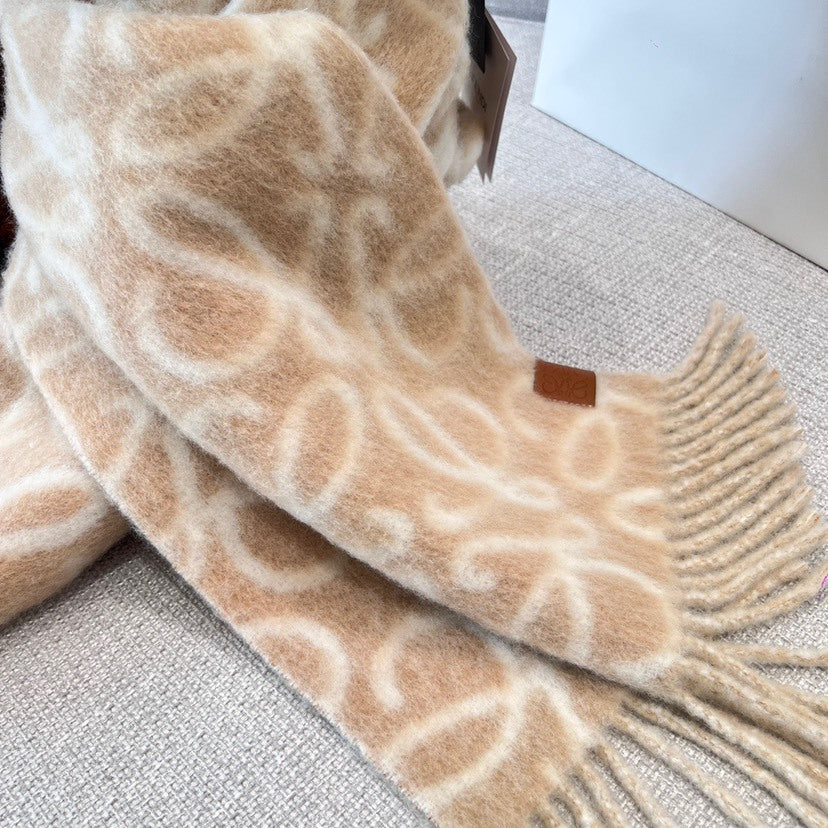 Loewe Jacquard Logo Detail Scarf - 945558372 - Photo 4