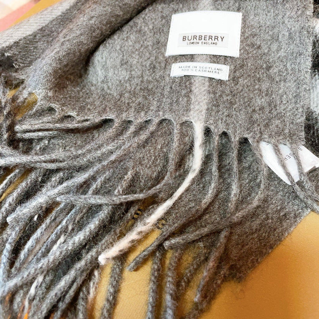 Burberry Check Pattern Scarf - 975222871 - Photo 4