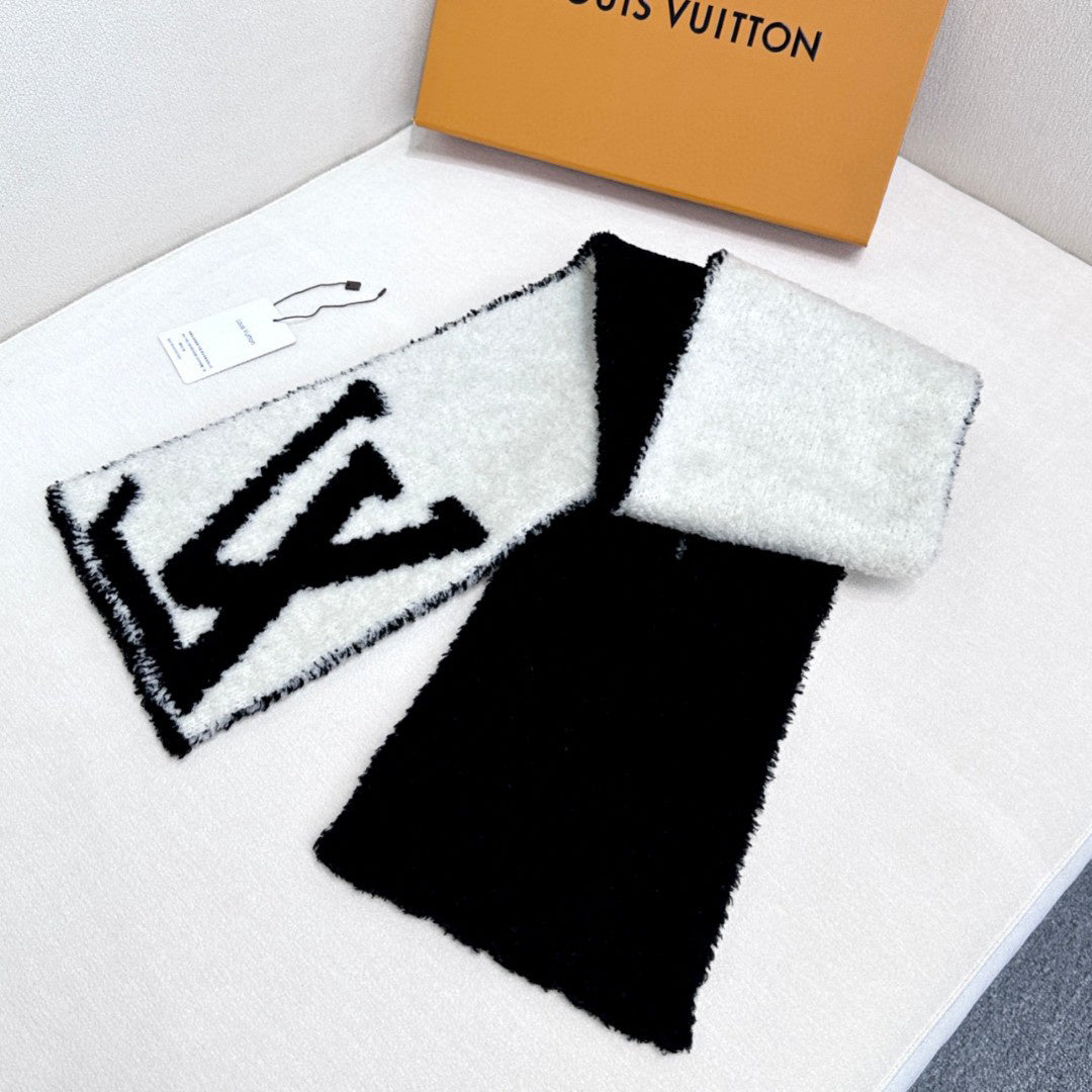 Louis Vuitton Logo Detail Scarf - 952636295 - Photo 4