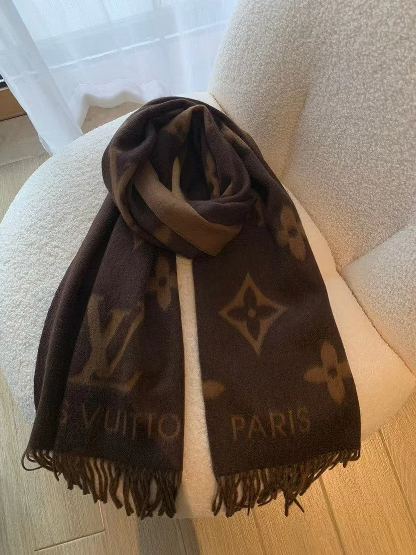 Louis Vuitton Scarf - 945247350 - Photo 4