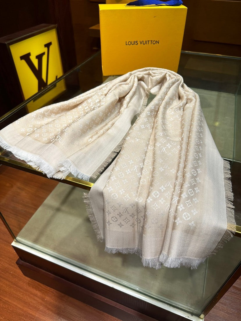 Louis Vuitton Jacquard Logo Detail Scarf - 950617442 - Photo 4