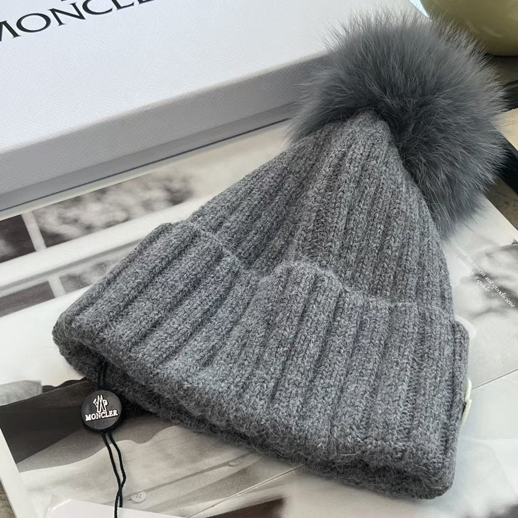 Moncler Knit Pom-Pom Beanie - 1107214005 - Photo 4