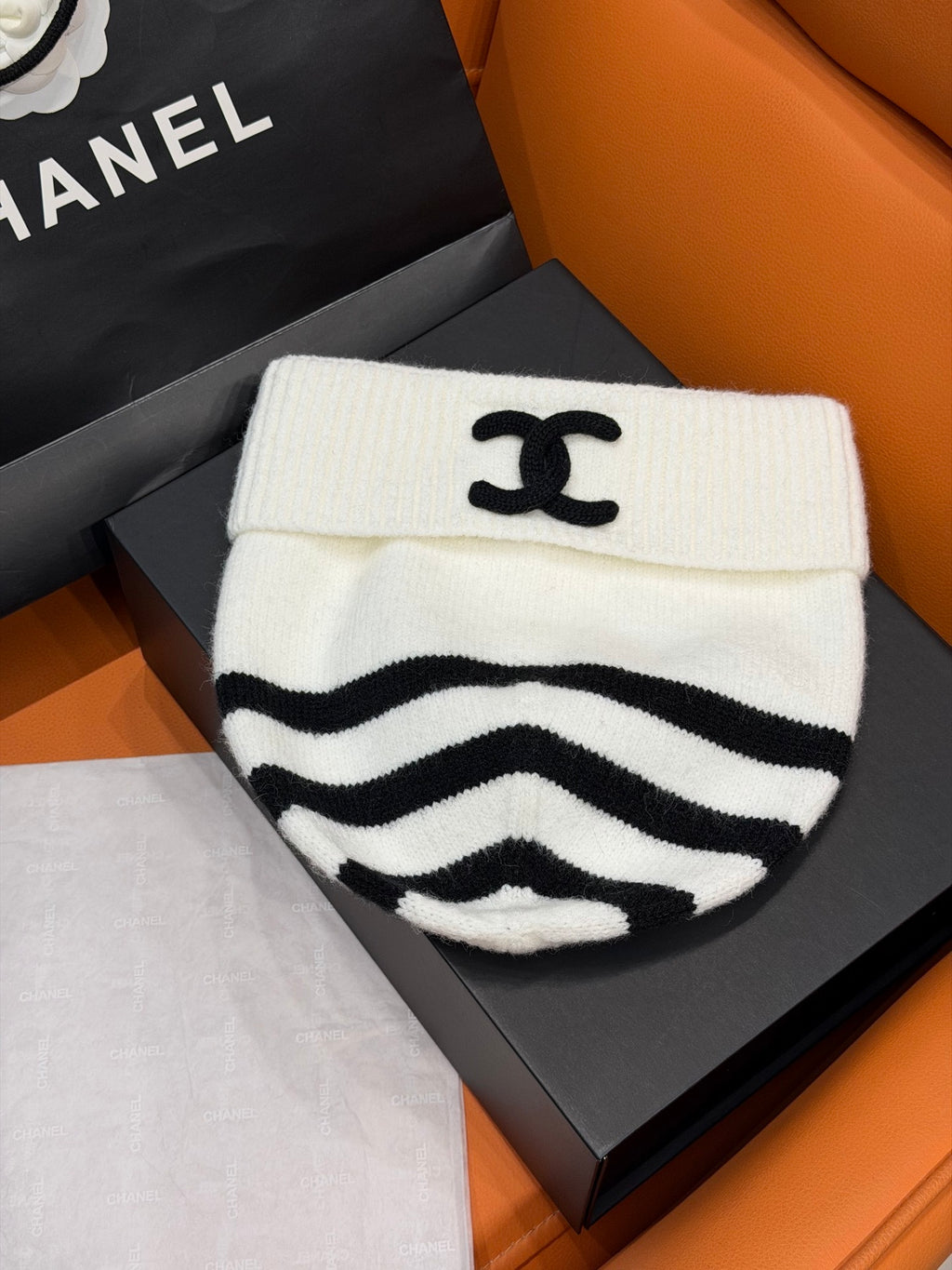 Chanel Colorblock Knit Beanie - 1245543817 - Photo 4