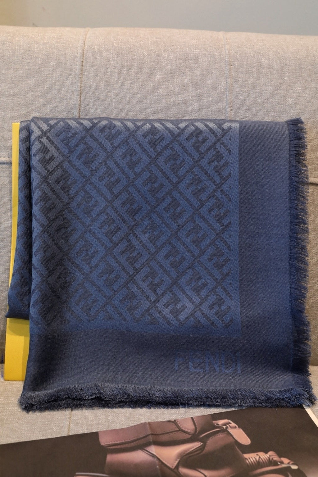 Fendi Jacquard Logo Detail Square Scarf - 1245374008 - Photo 4