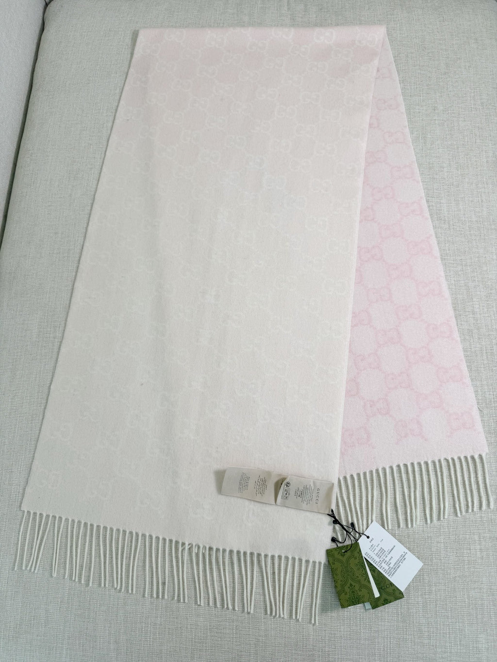 Gucci Gradient Scarf - 973645417 - Photo 4