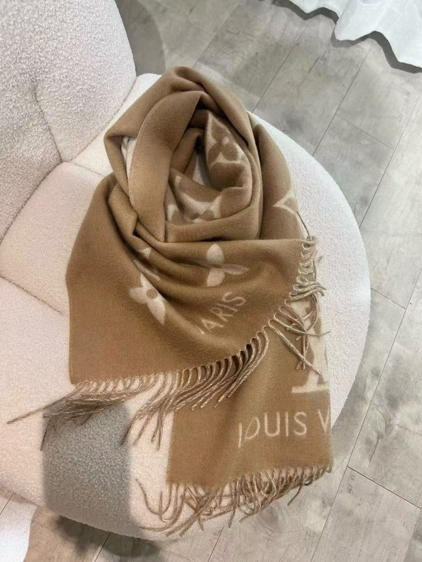 Louis Vuitton Scarf - 945246521 - Photo 4