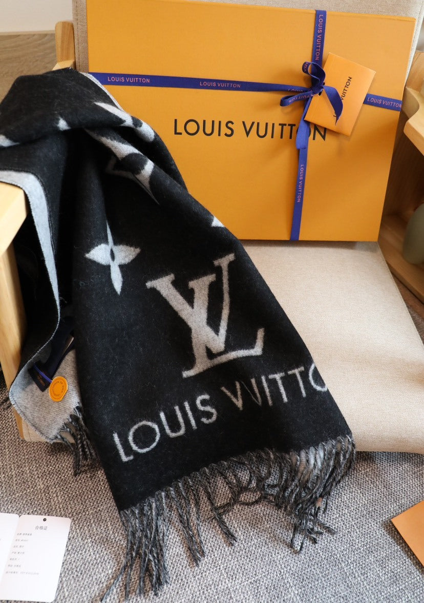Louis Vuitton Scarf - 944943044 - Photo 4