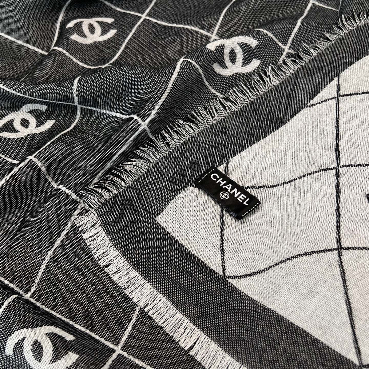 Chanel Jacquard Logo Detail Scarf - 1014310777 - Photo 4