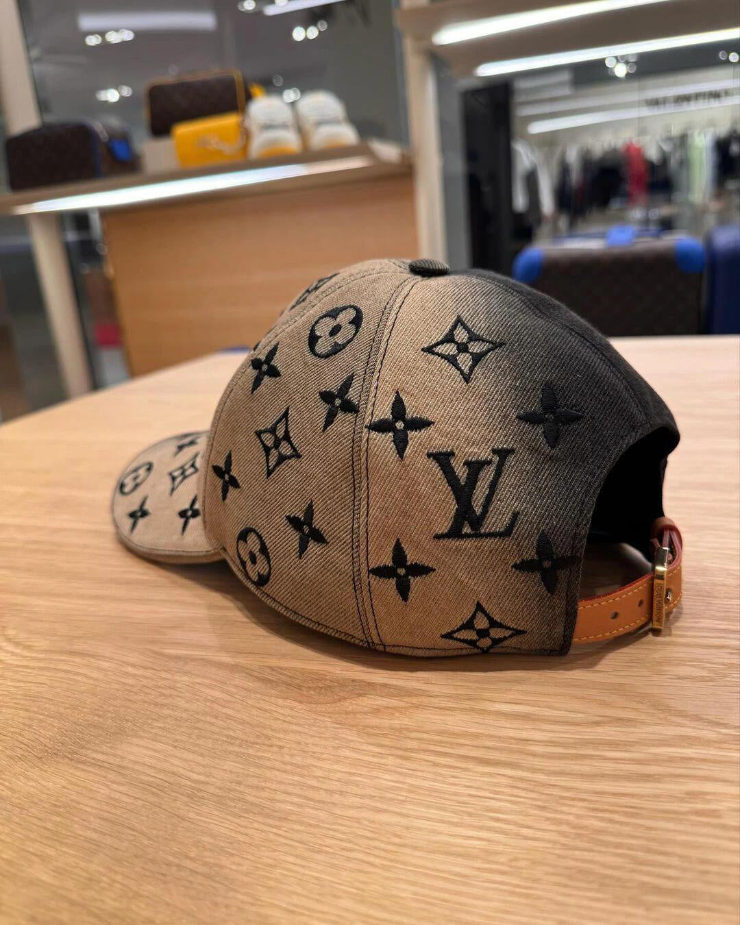 Louis Vuitton Gradient Baseball Cap - 1149269586 - Photo 5