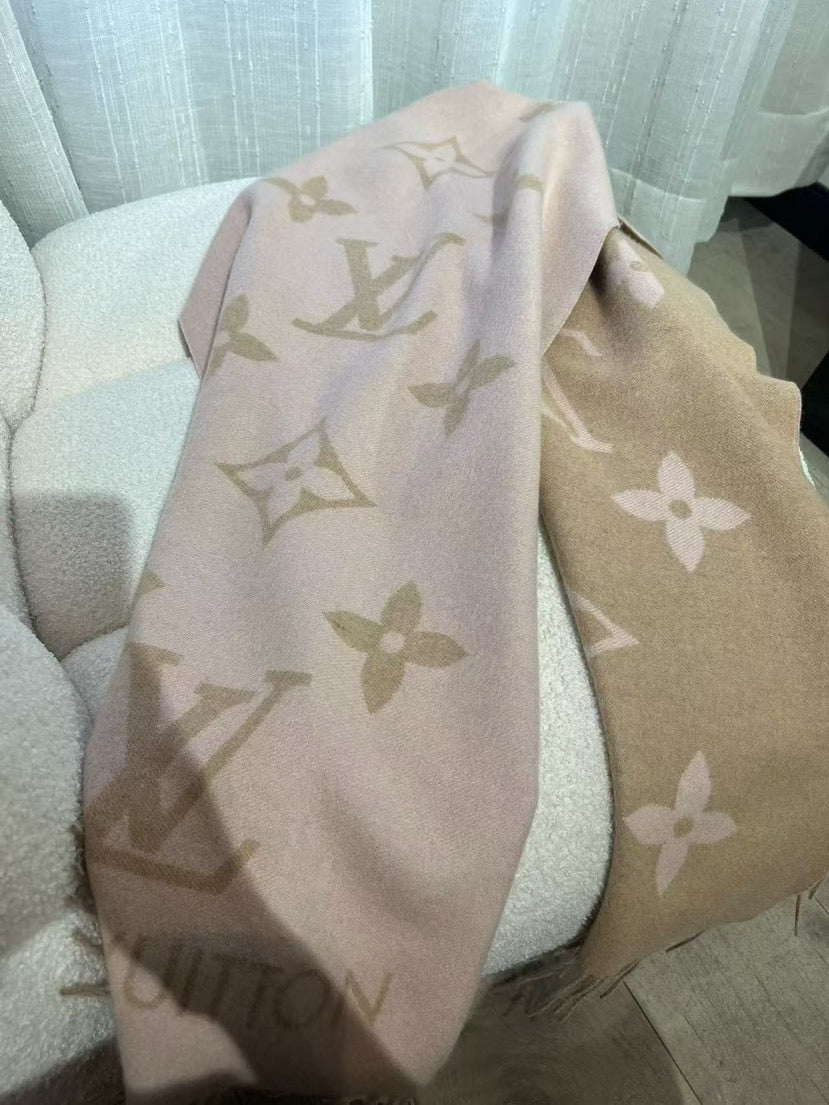 Louis Vuitton Scarf - 945247864 - Photo 5