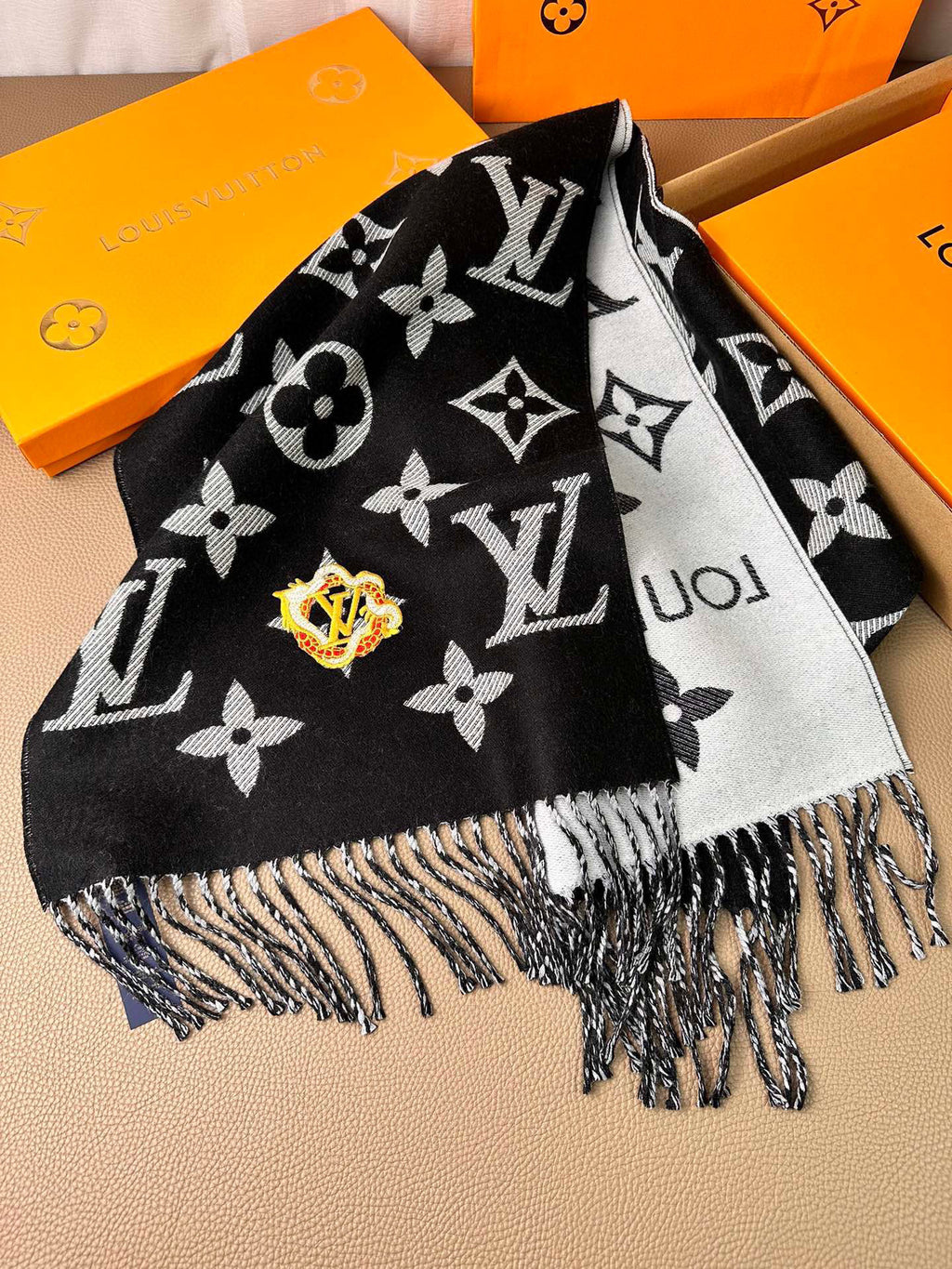 Louis Vuitton Jacquard Embroidered Scarf - 925525609 - Photo 5