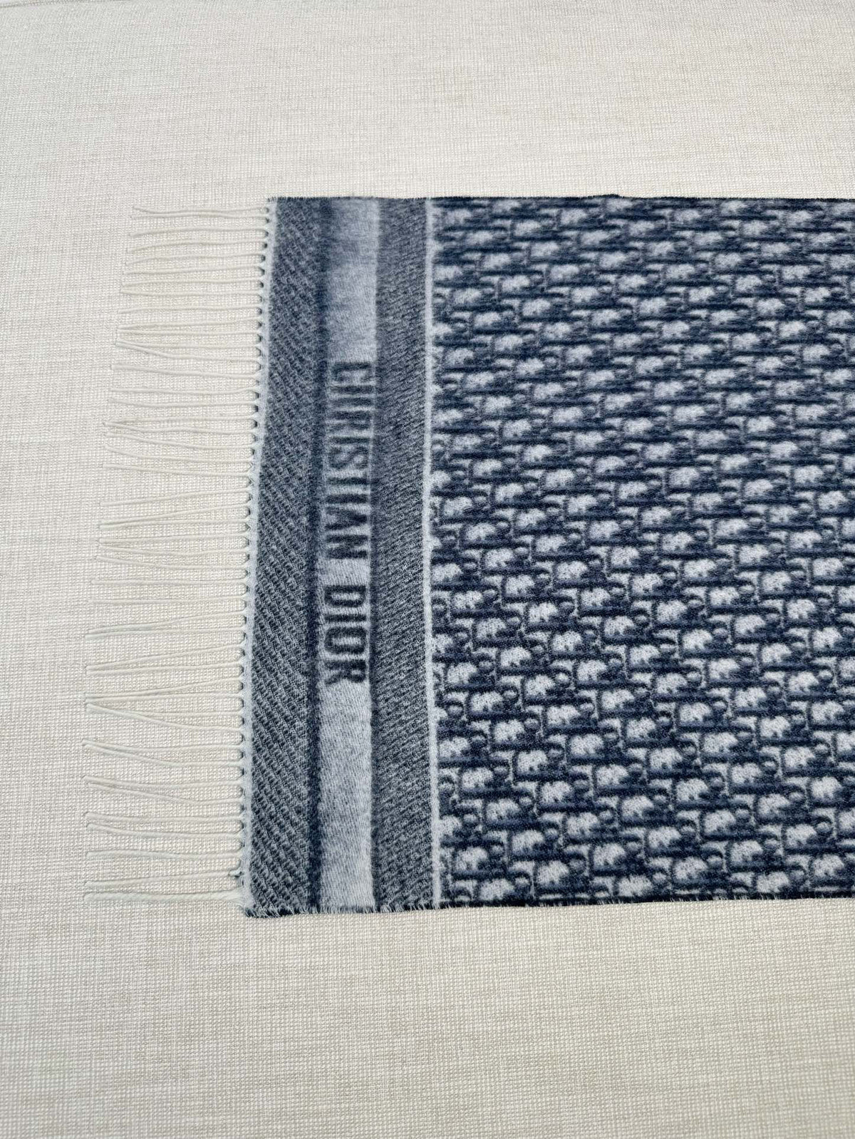 Dior Jacquard Logo Detail Scarf - 973646398 - Photo 5