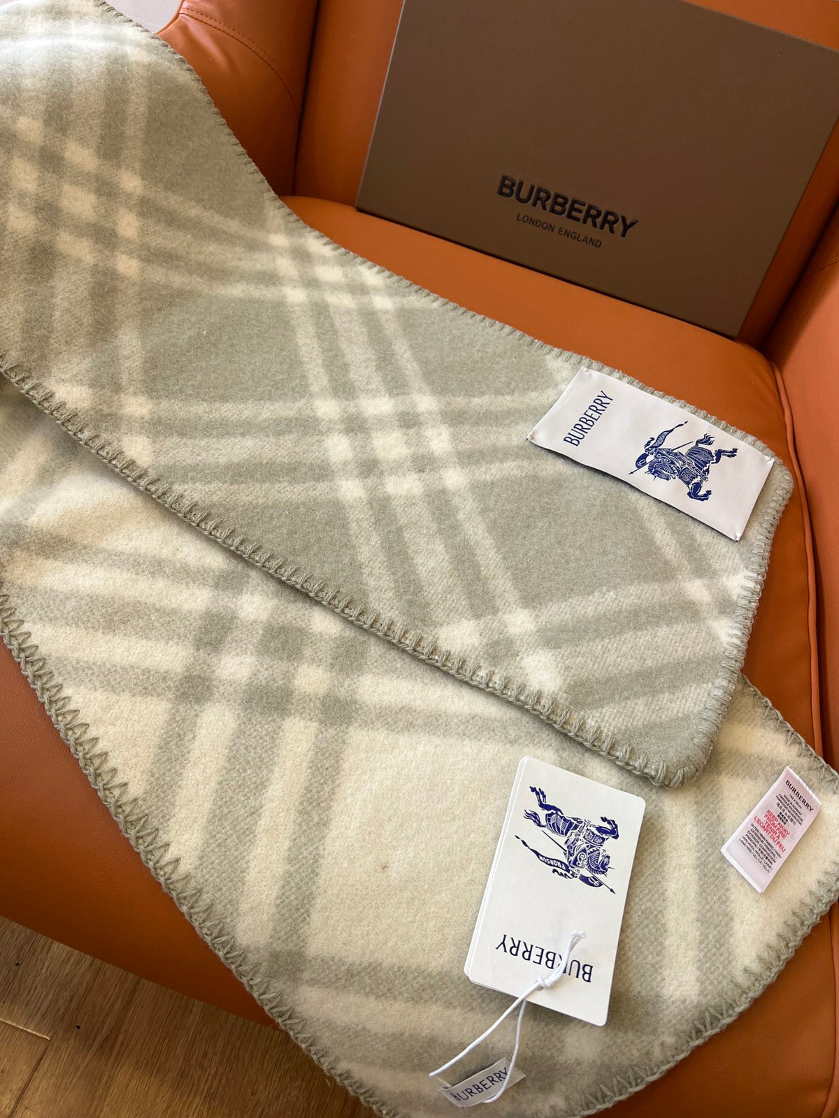 Burberry Scarf - 952126679 - Photo 5