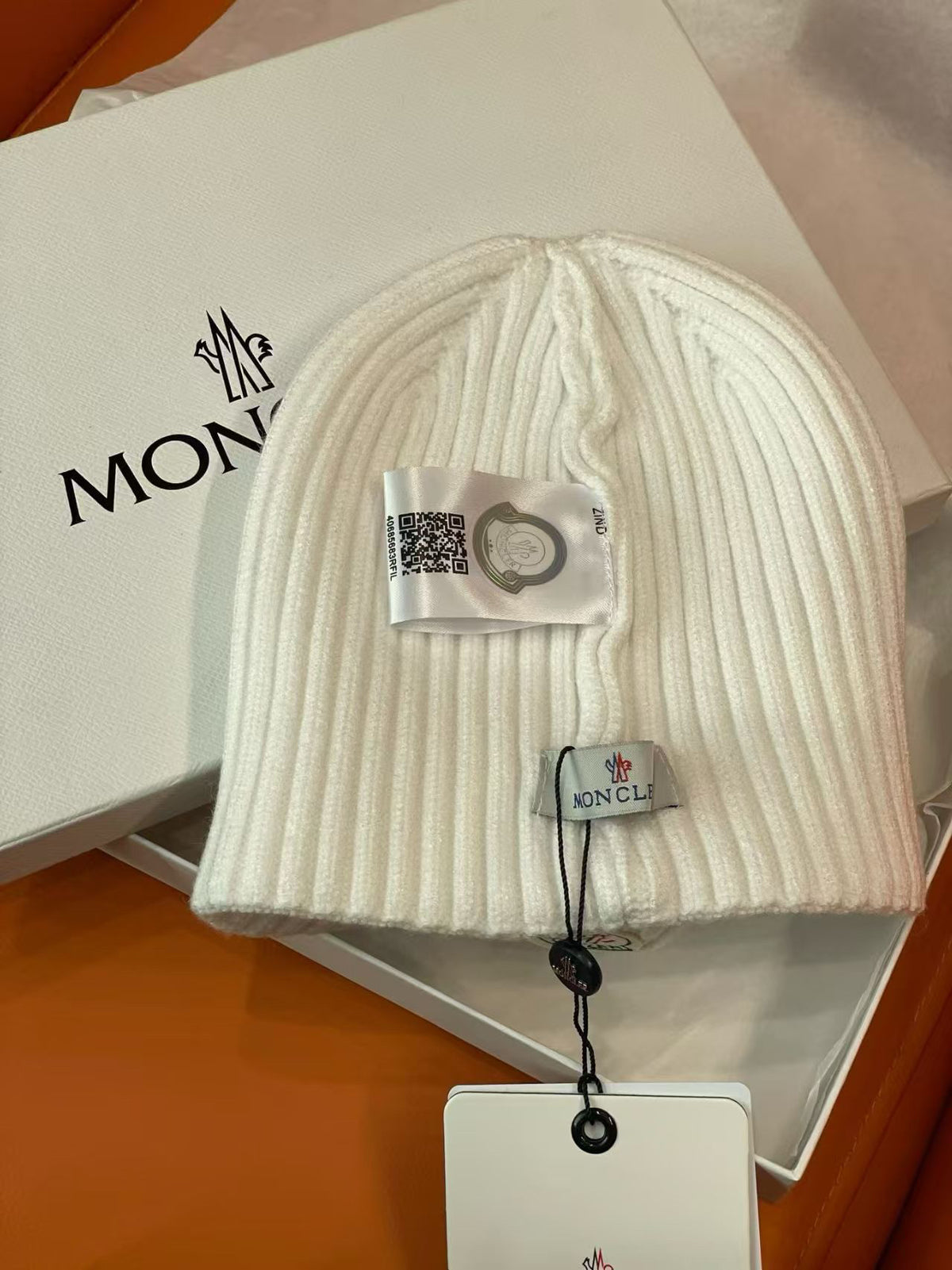 Moncler Logo Detail Knit Beanie - 1149273386 - Photo 5