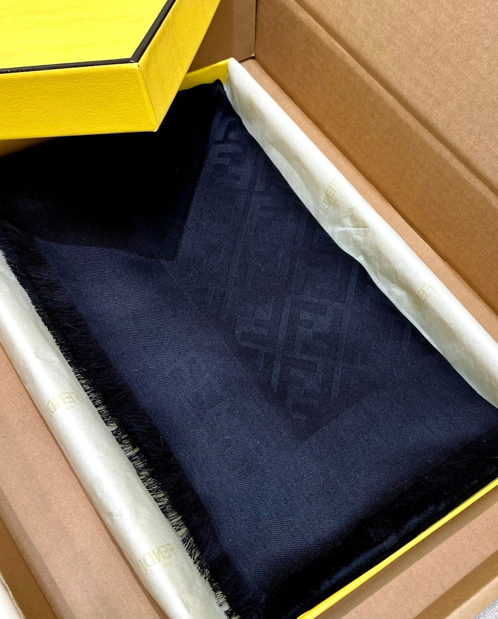 Fendi Jacquard Logo Detail Square Scarf - 1245376588 - Photo 5