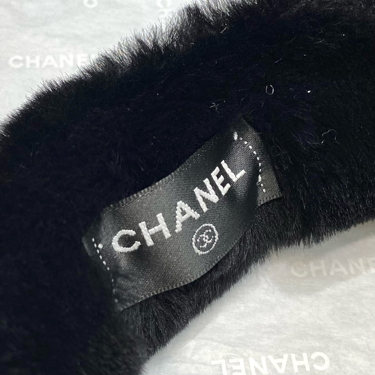 Chanel Logo Detail Earmuffs - 1141777618 - Photo 5
