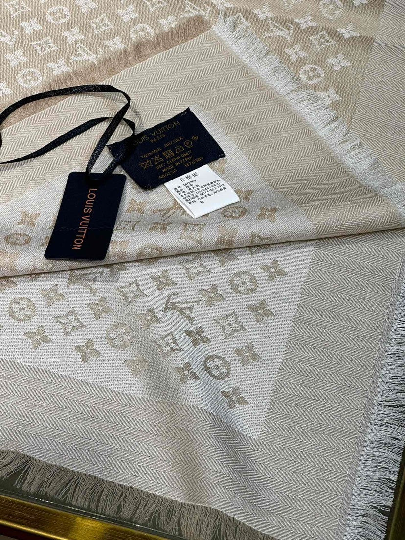Louis Vuitton Jacquard Logo Detail Scarf - 950617442 - Photo 5