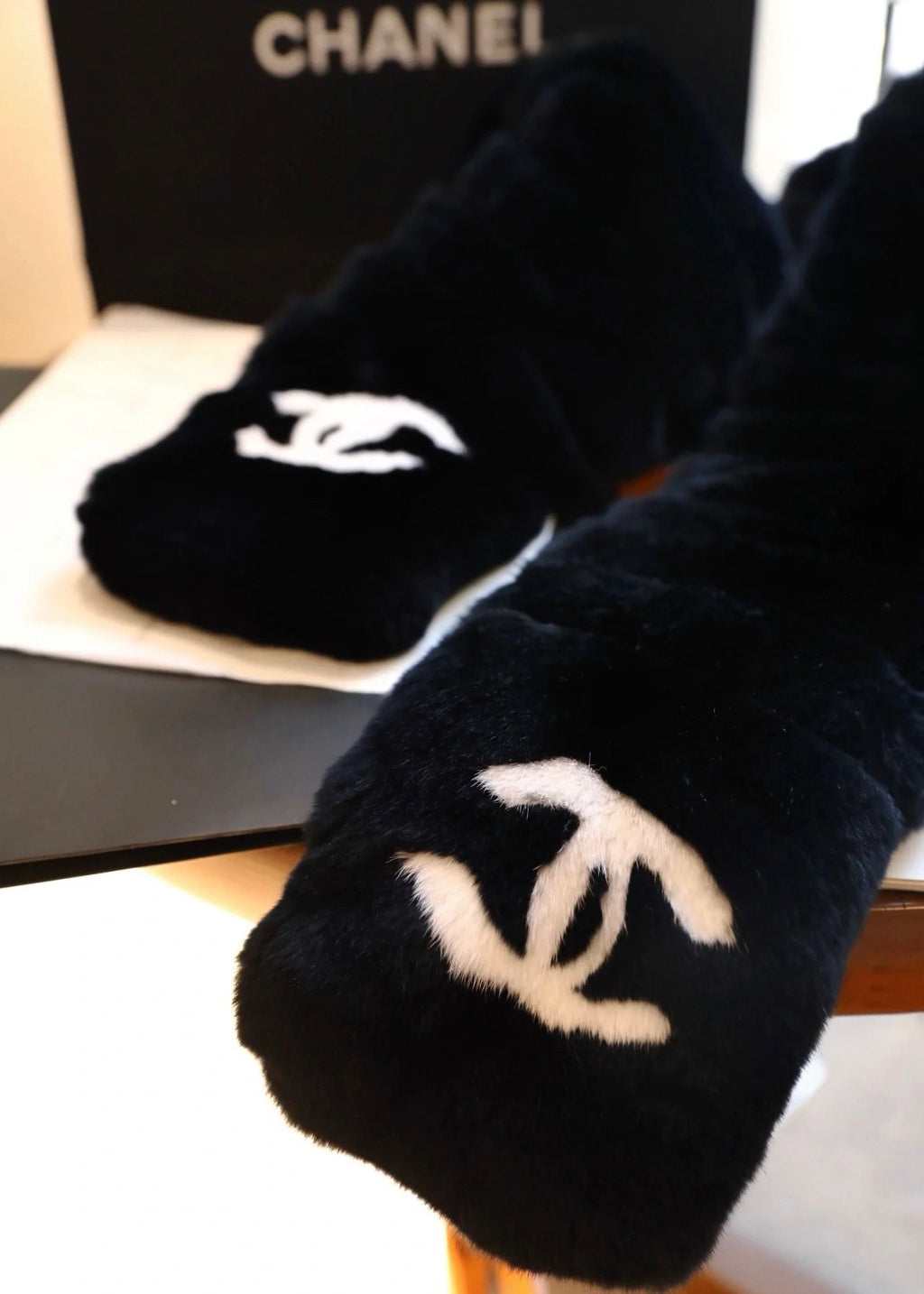 Chanel Logo Detail Scarf - 962272198 - Photo 5