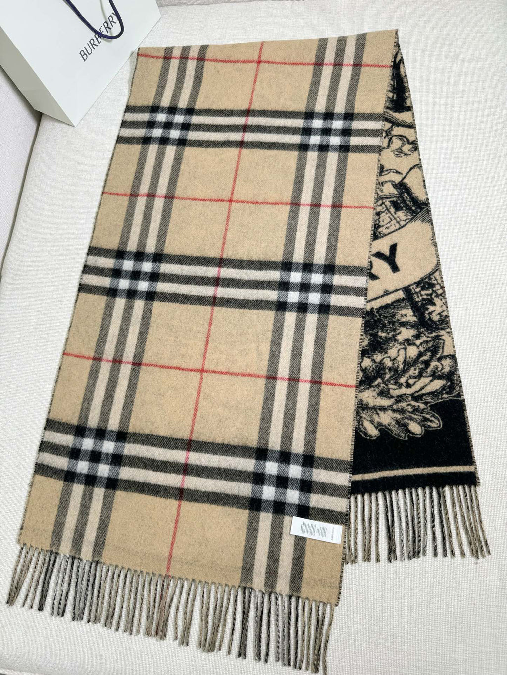 Burberry Check Pattern Jacquard Scarf - 973645832 - Photo 5