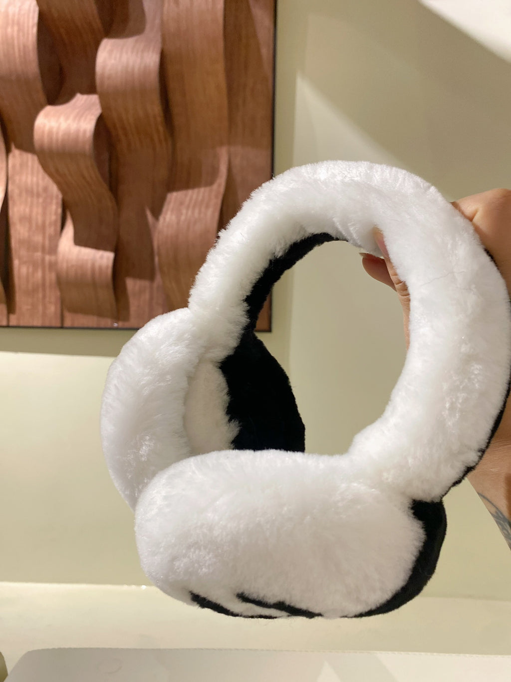 Chanel Colorblock Logo Detail Earmuffs - 1005772244 - Photo 5