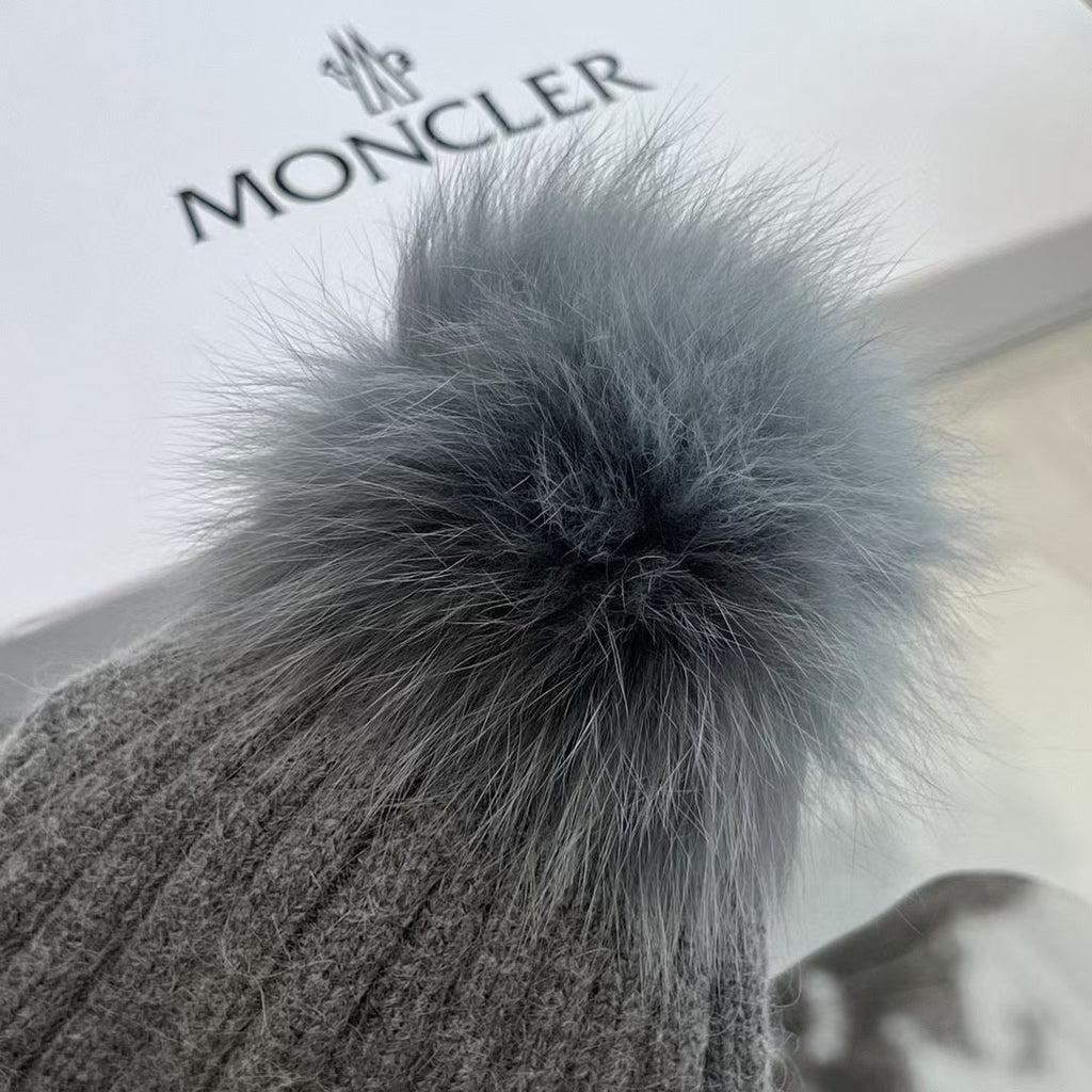 Moncler Knit Pom-Pom Beanie - 1107214005 - Photo 5