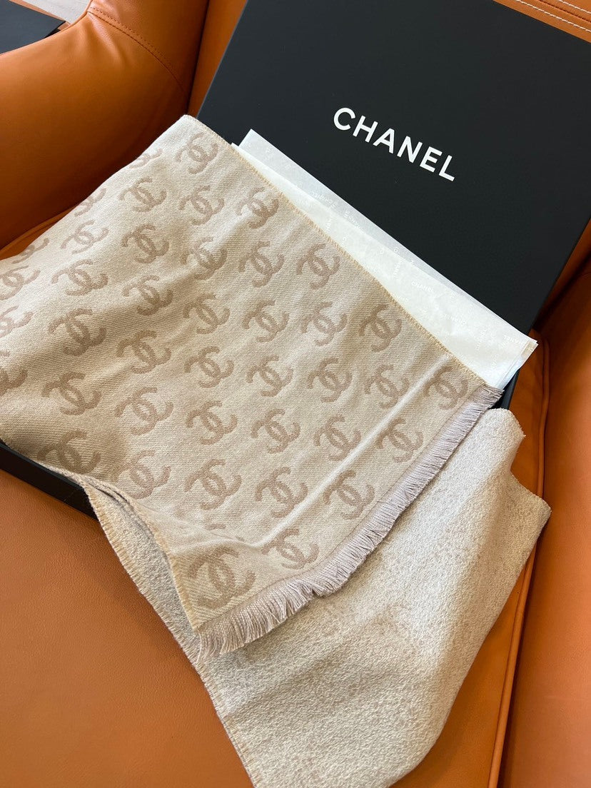 Chanel Gradient Logo Detail Scarf - 952640742 - Photo 5