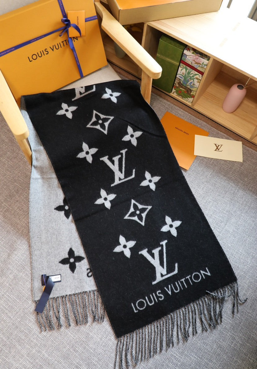 Louis Vuitton Scarf - 944943044 - Photo 5