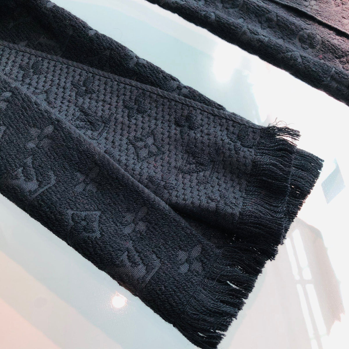 Louis Vuitton Jacquard Logo Detail Scarf - 979032534 - Photo 5