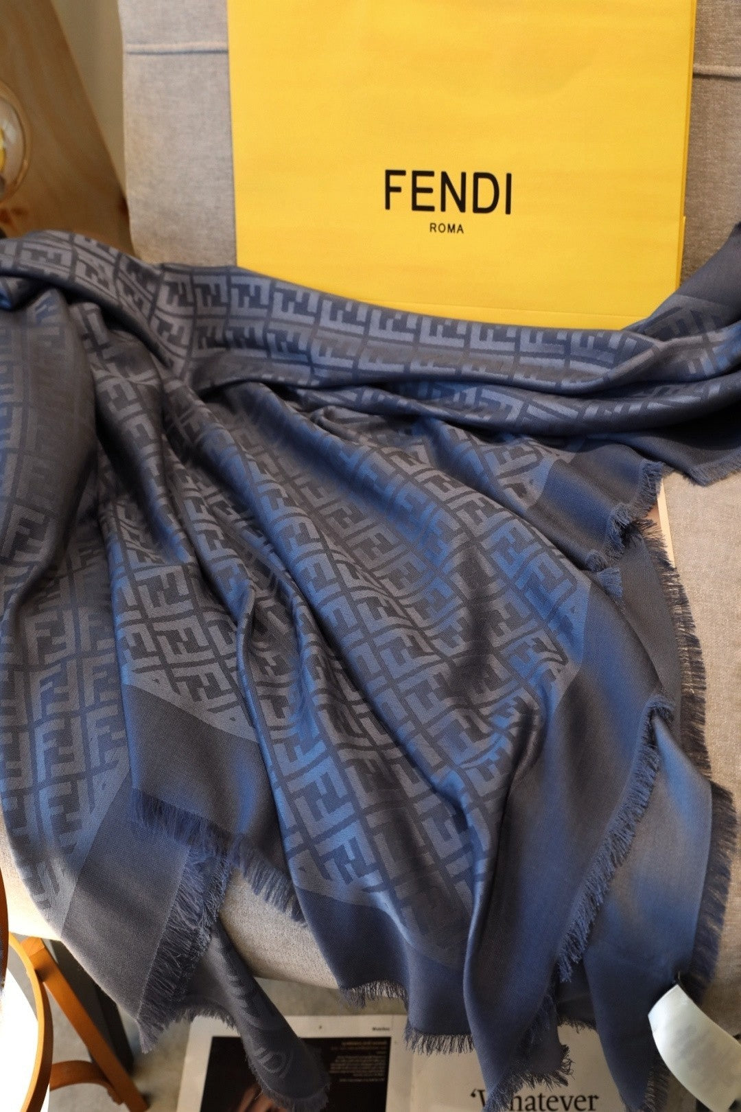 Fendi Jacquard Logo Detail Square Scarf - 1245374008 - Photo 5