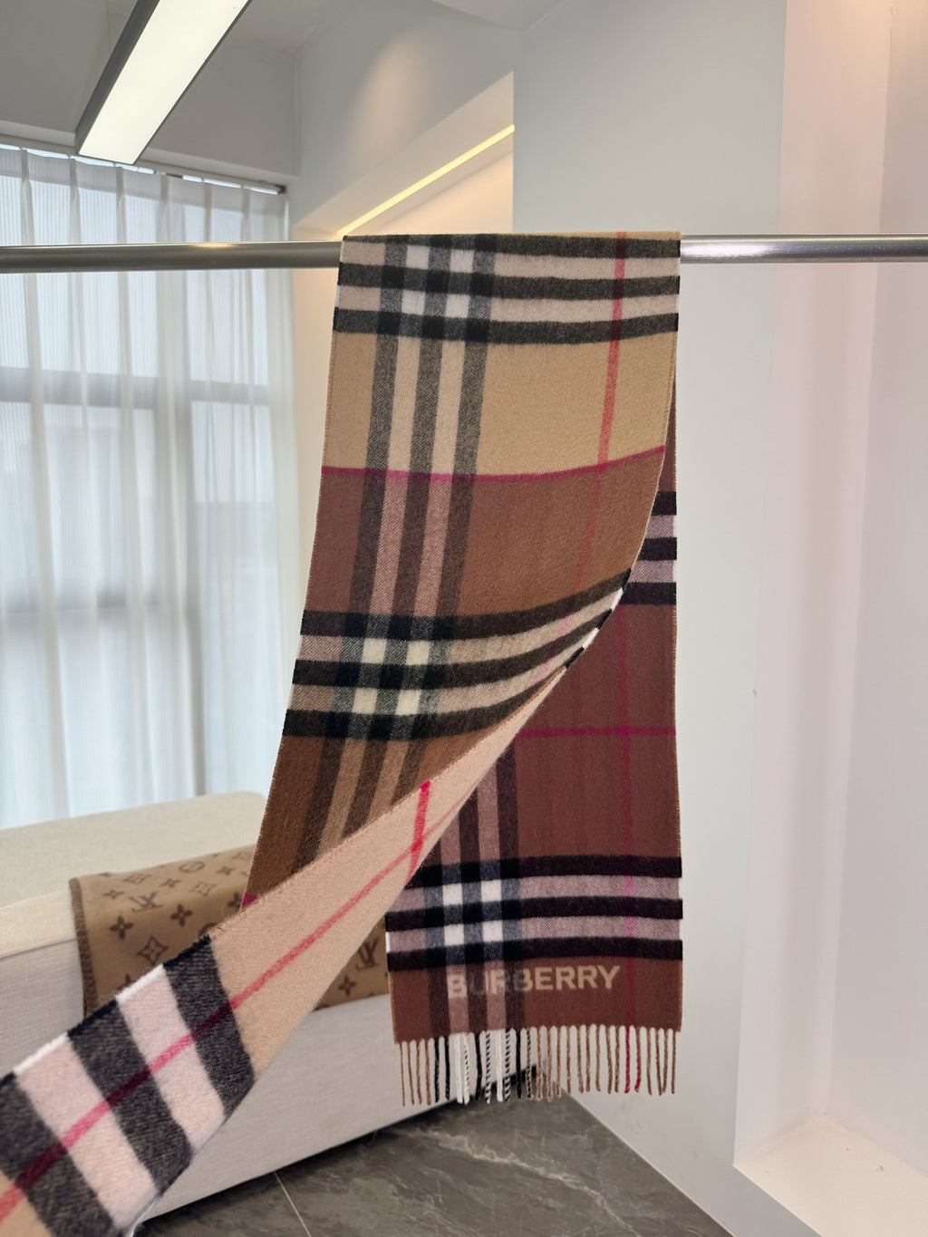 Burberry Check Pattern Colorblock Scarf - 973645013 - Photo 5