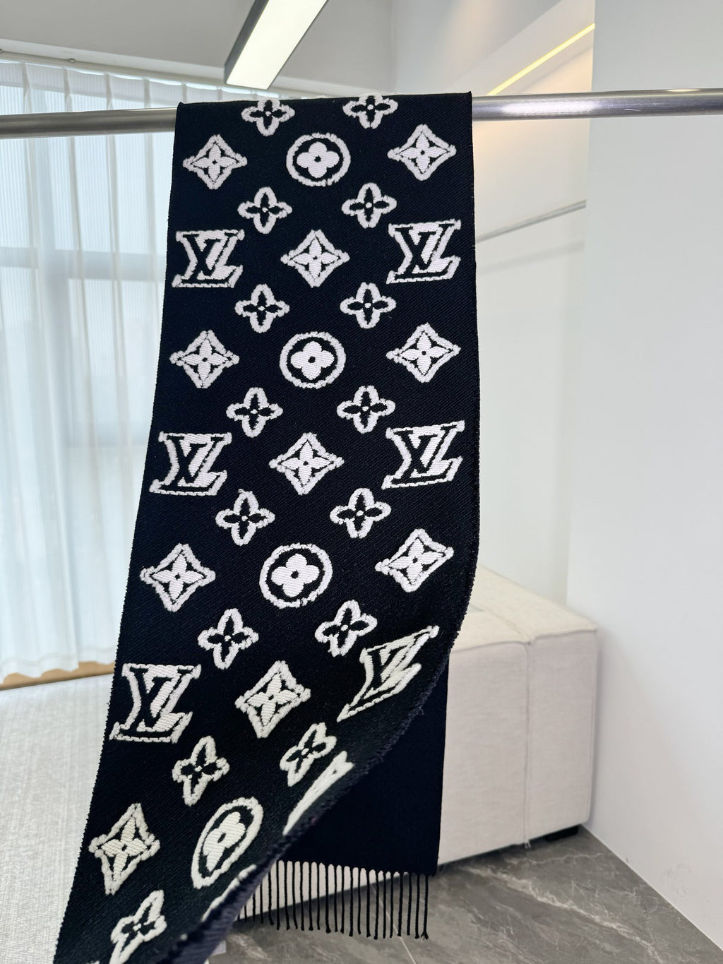 Louis Vuitton Colorblock Scarf - 957361504 - Photo 6