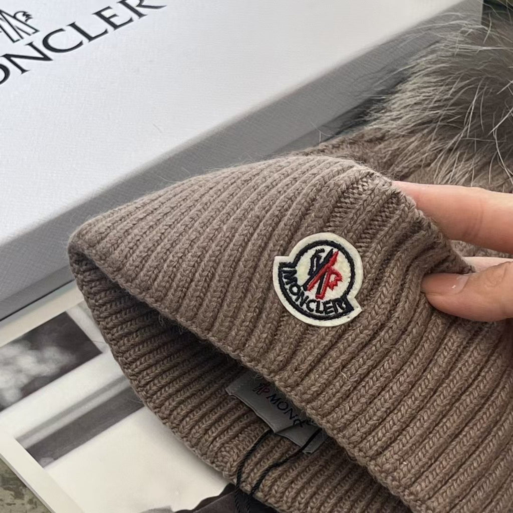 Moncler Logo Detail Knit Beanie - 1107214092 - Photo 6