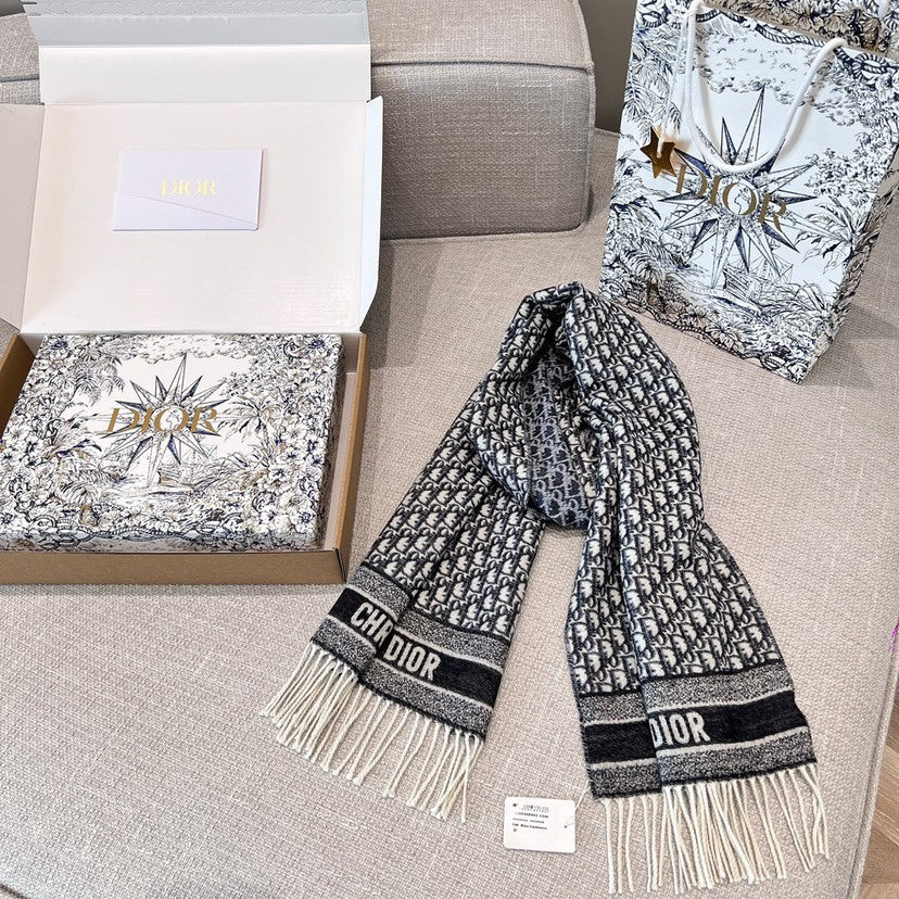 Dior Jacquard Logo Detail Scarf - 945553992 - Photo 6