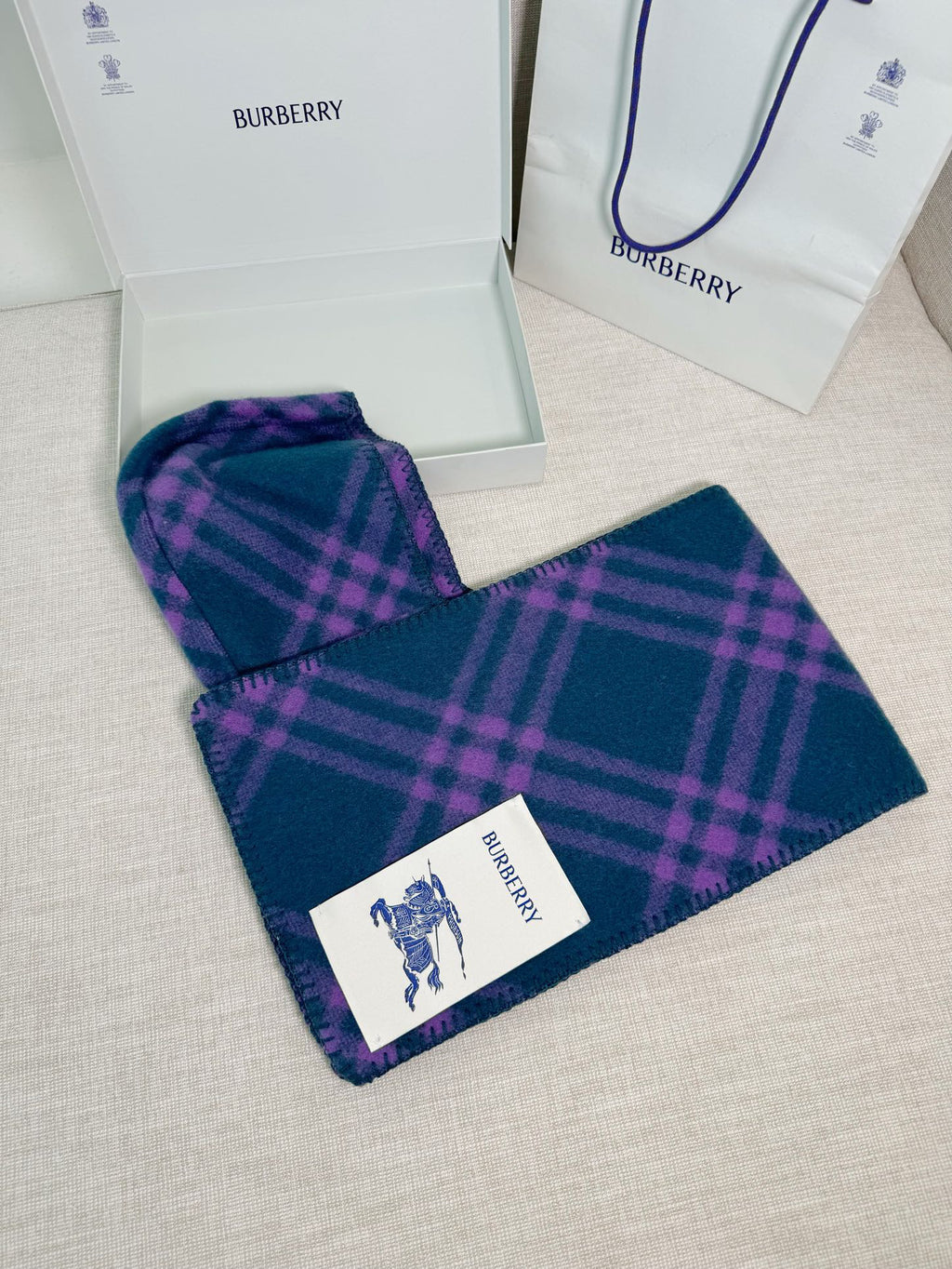 Burberry Hooded Scarf - 973234250 - Photo 6