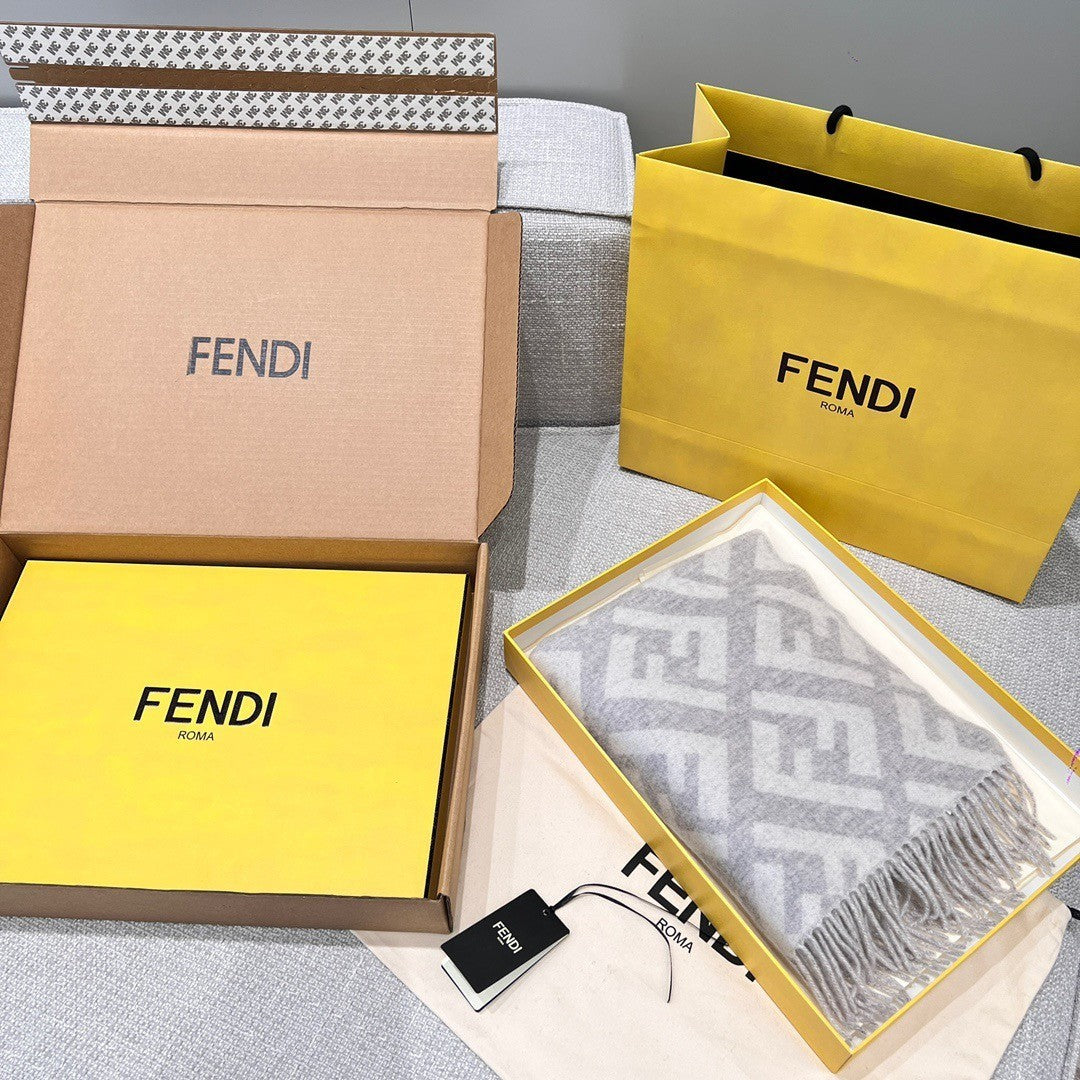 Fendi Jacquard Logo Detail Scarf - 1245379157 - Photo 6