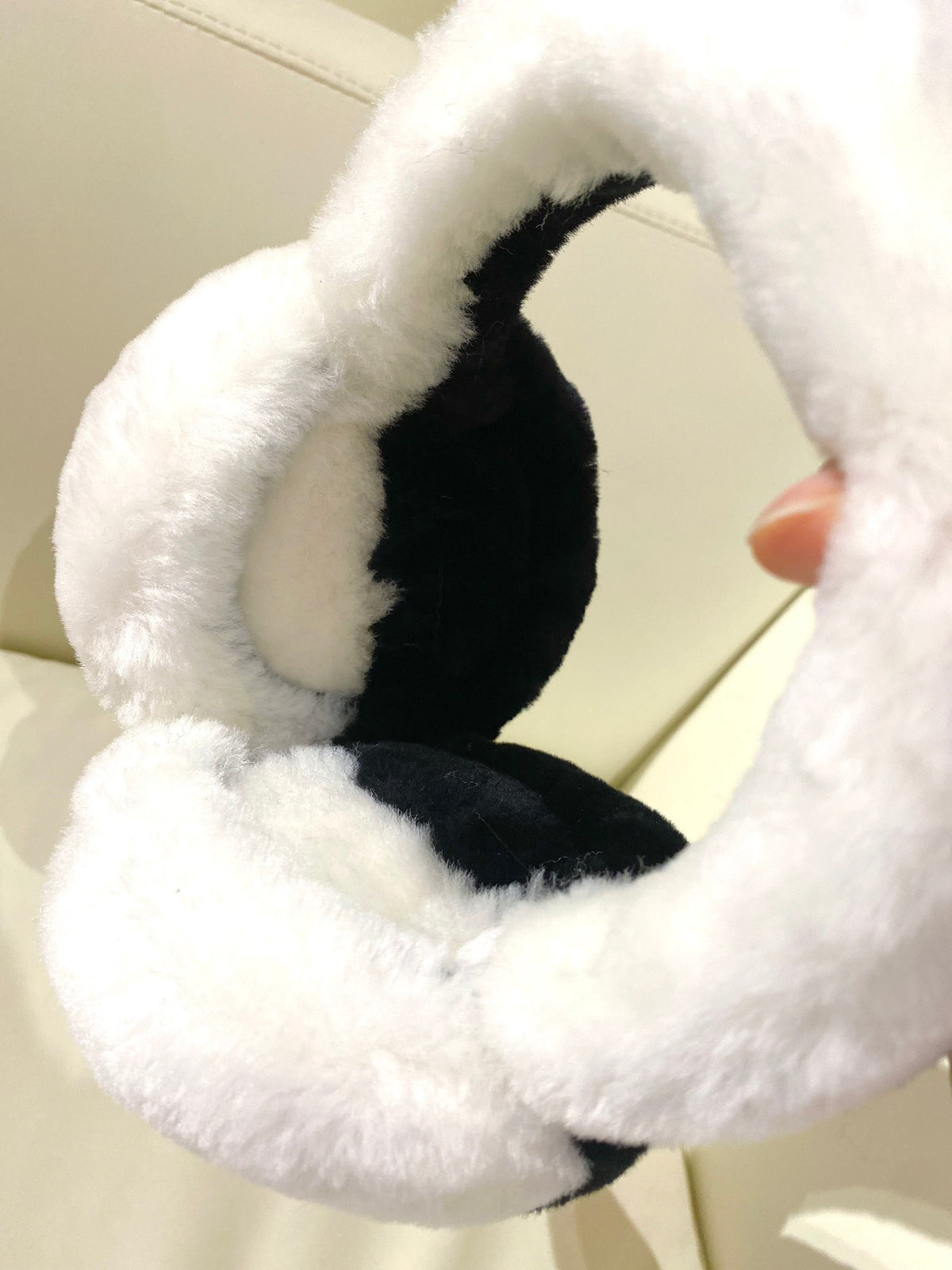 Chanel Colorblock Logo Detail Earmuffs - 1005772244 - Photo 6