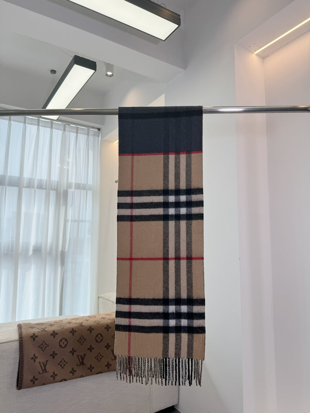 Burberry Check Pattern Colorblock Scarf - 973644987 - Photo 6