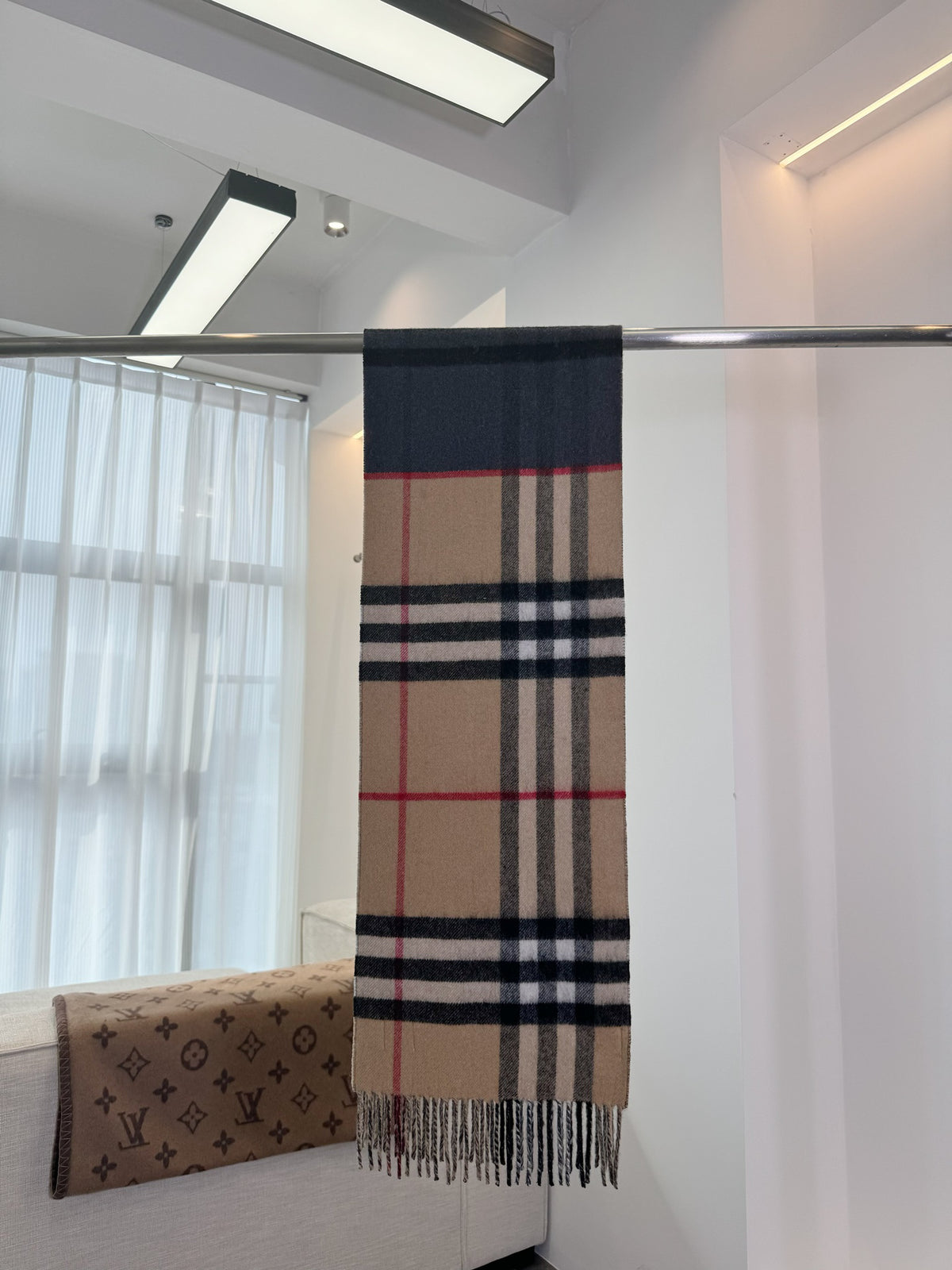 Burberry Check Pattern Colorblock Scarf - 973644987 - Photo 6