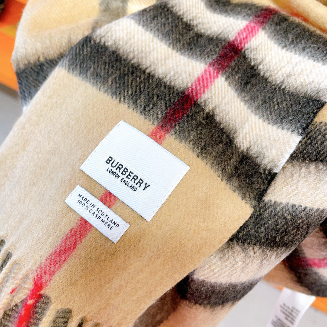 Burberry Check Pattern Scarf - 975222425 - Photo 6