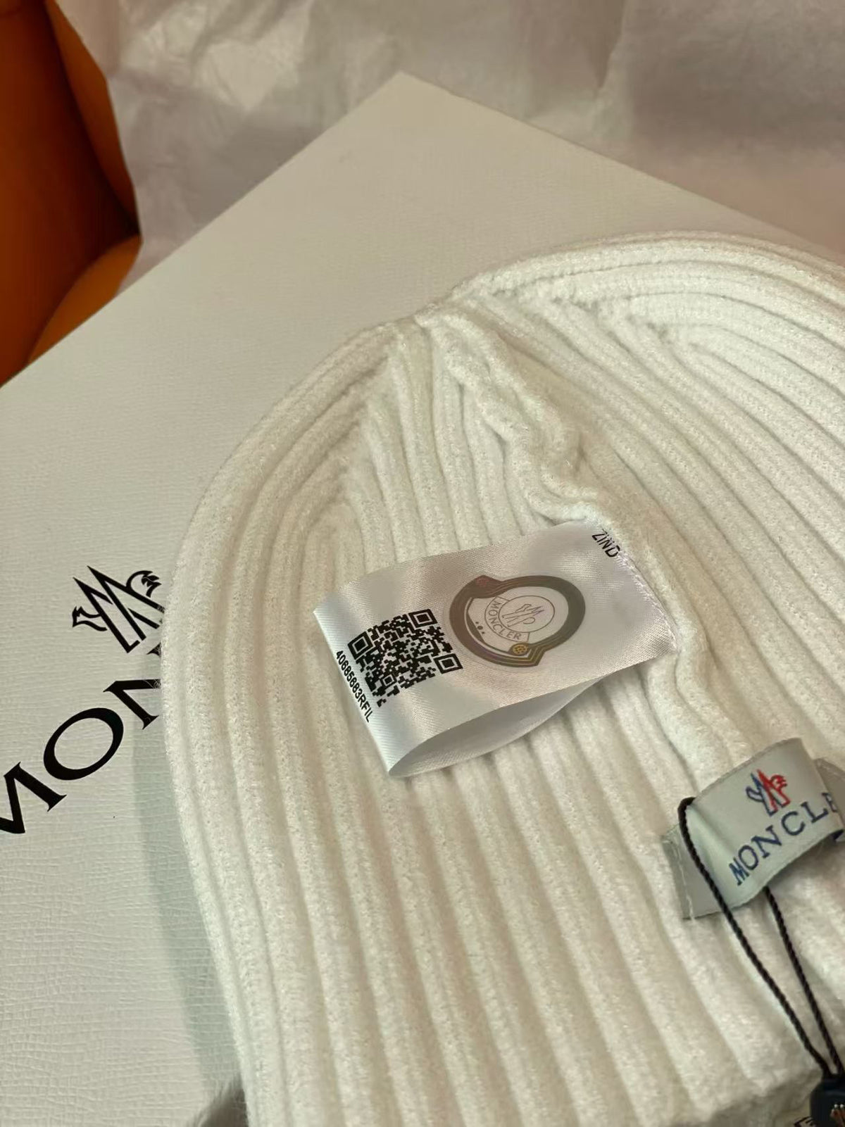 Moncler Logo Detail Knit Beanie - 1149273386 - Photo 6