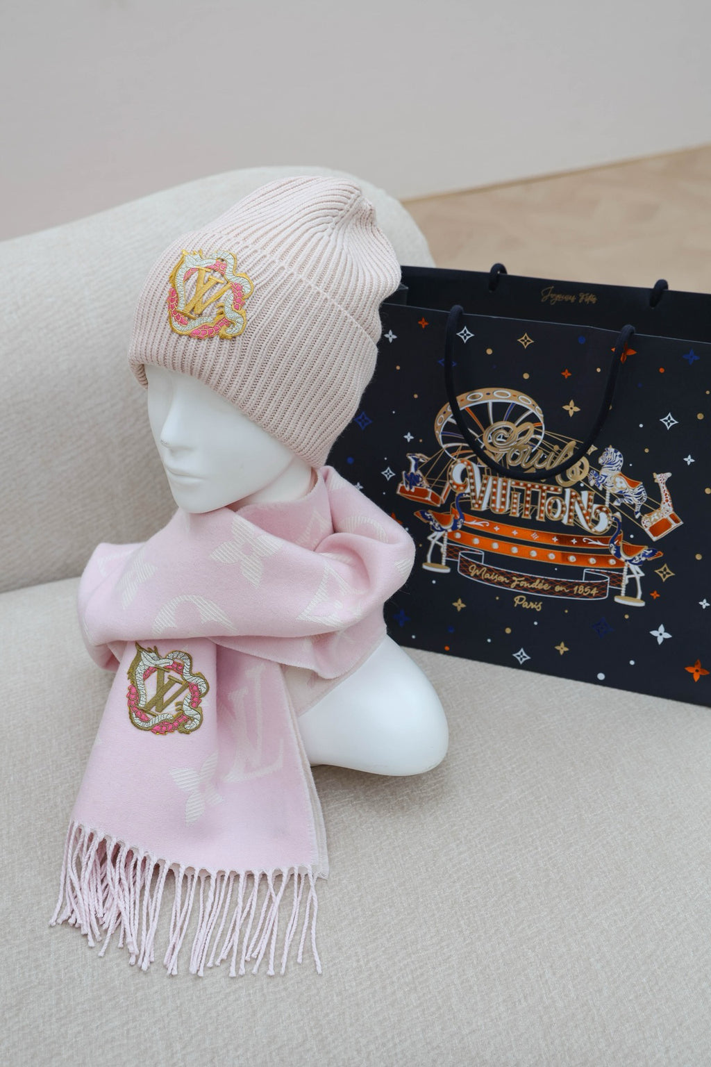 Louis Vuitton Embroidered Logo Detail Beanie - 1141776936 - Photo 6