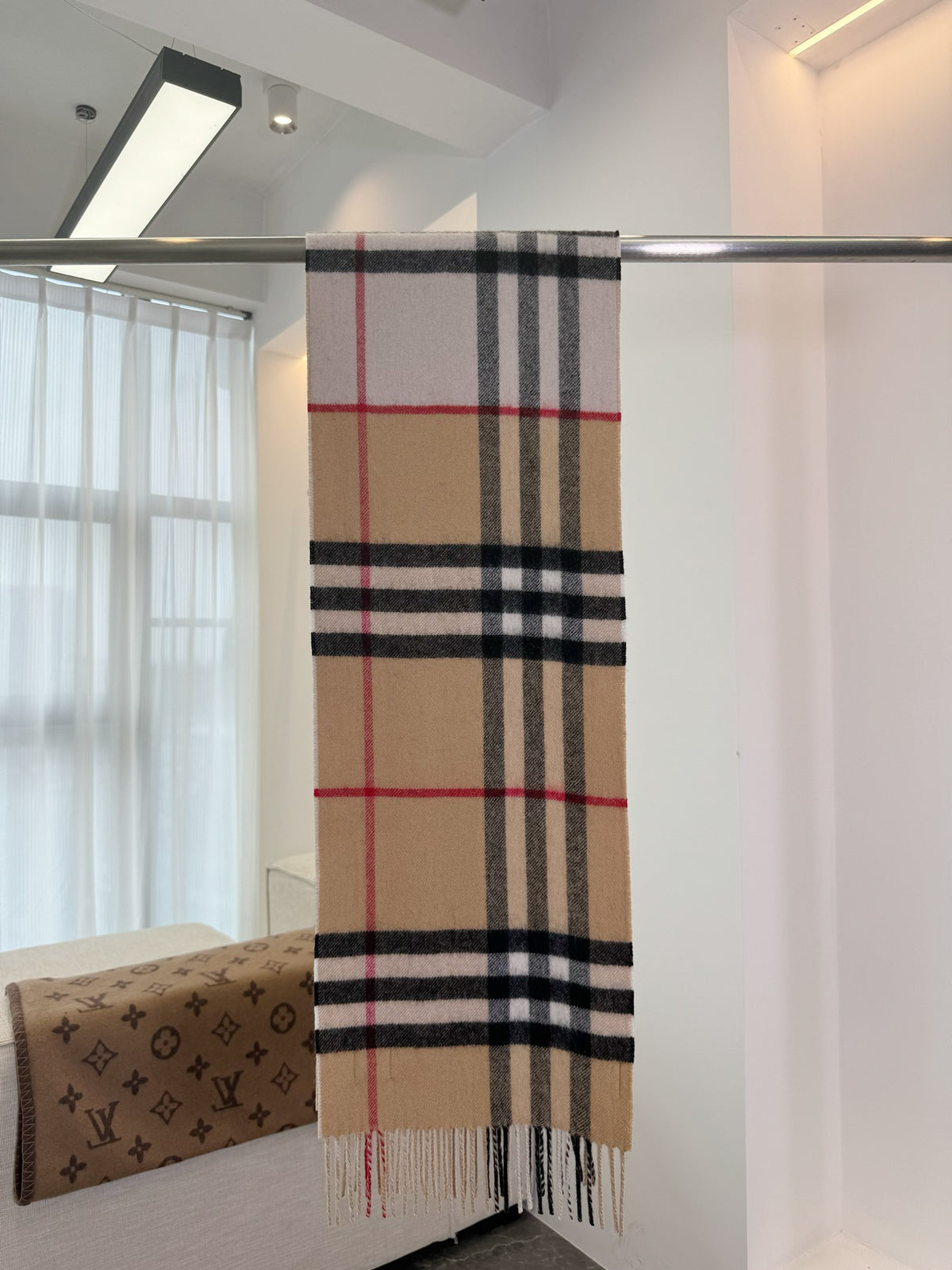 Burberry Check Pattern Colorblock Scarf - 973644965 - Photo 6