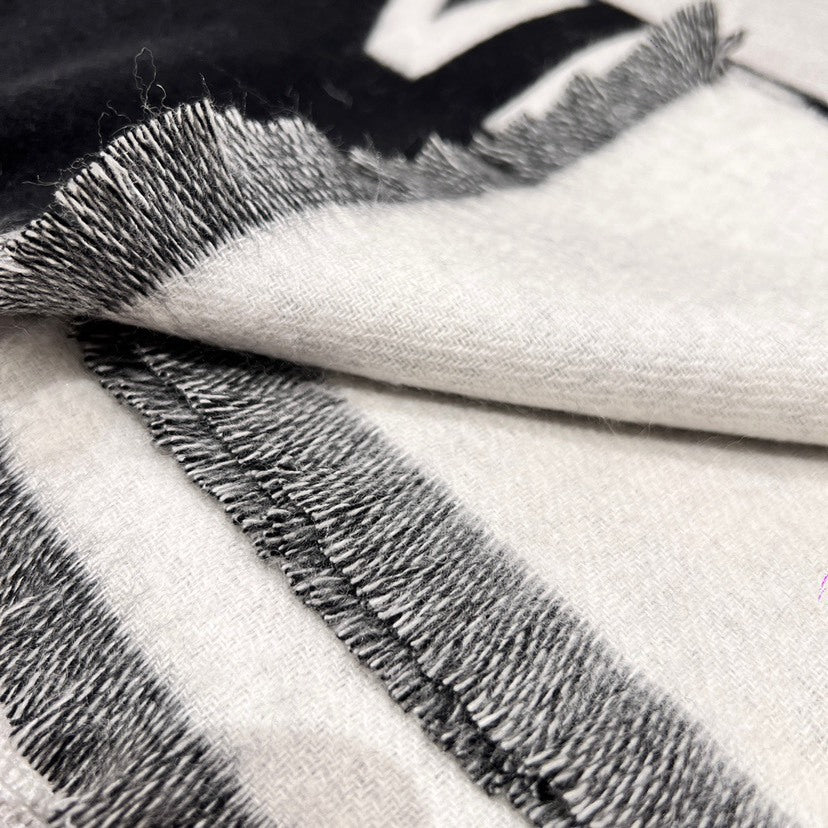 Chanel Logo Detail Scarf - 945444463 - Photo 6