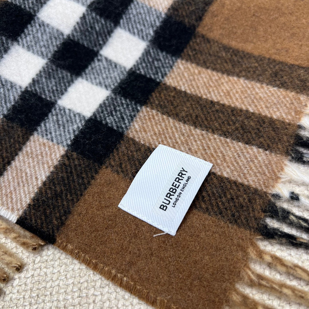 Burberry Check Pattern Scarf - 983835259 - Photo 6