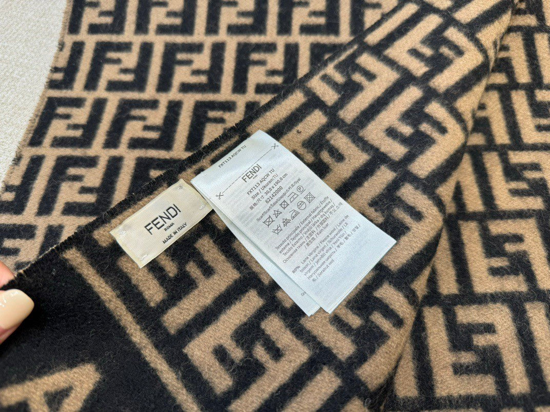 Fendi Logo Detail Scarf - 1245380148 - Photo 6