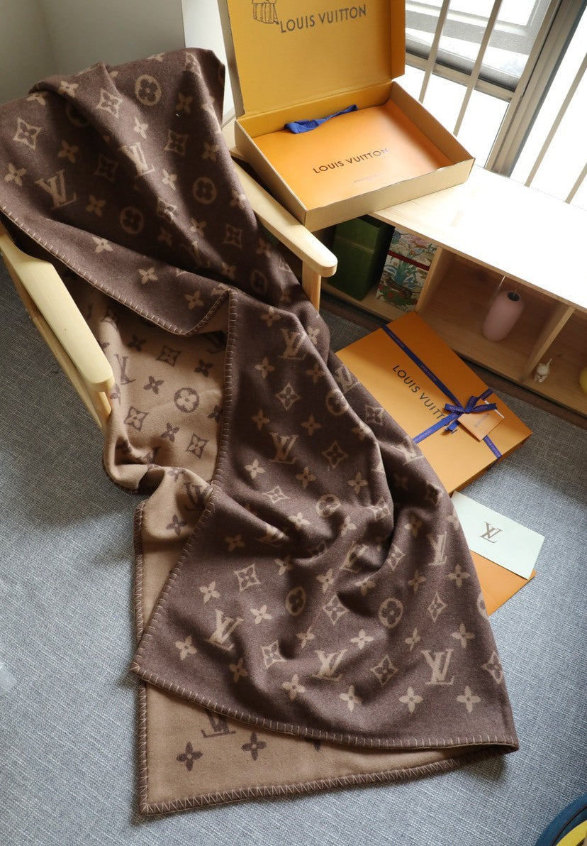 Louis Vuitton Throw Blanket - 945381590 - Photo 6