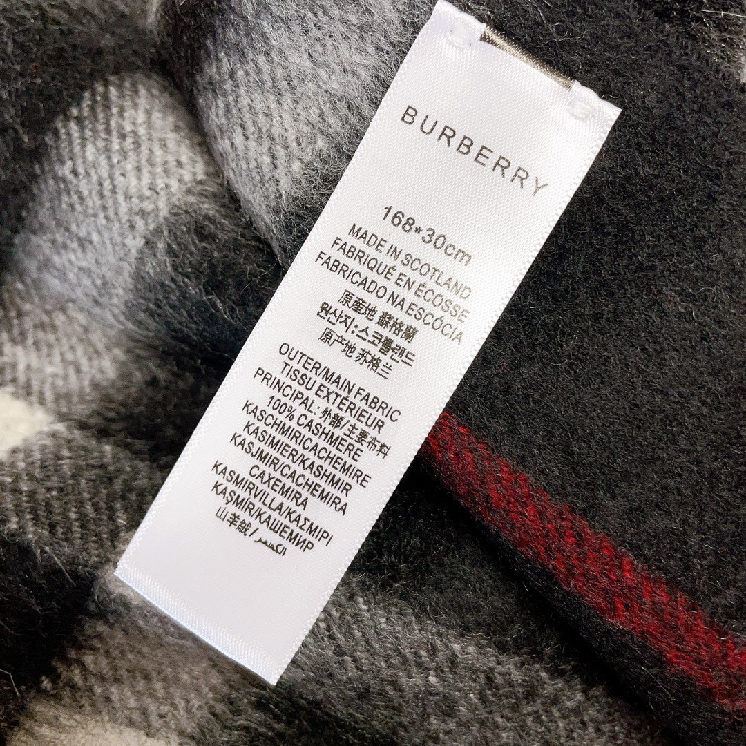 Burberry Check Pattern Scarf - 975222747 - Photo 6