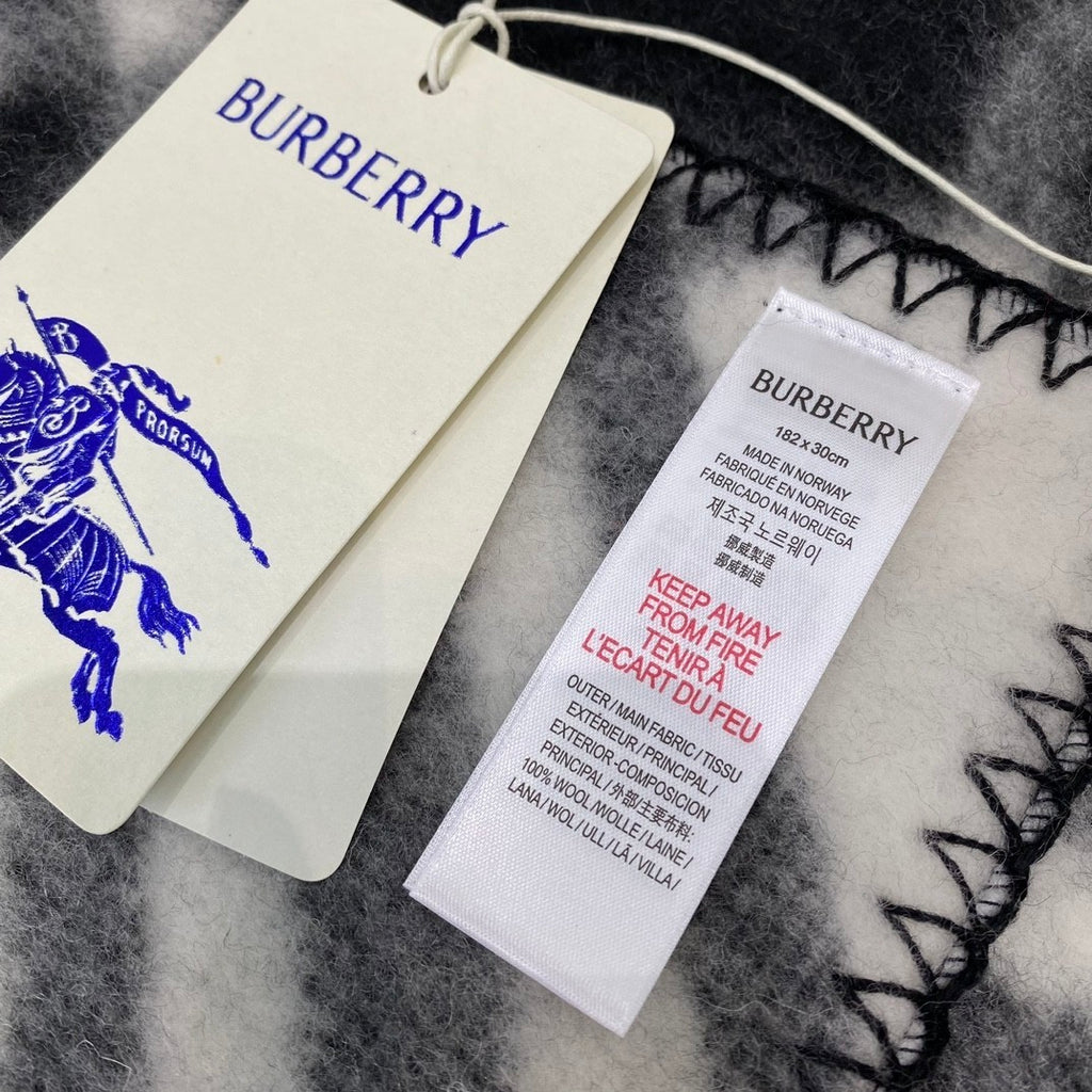 Burberry Check Pattern Scarf - 1245382381 - Photo 6