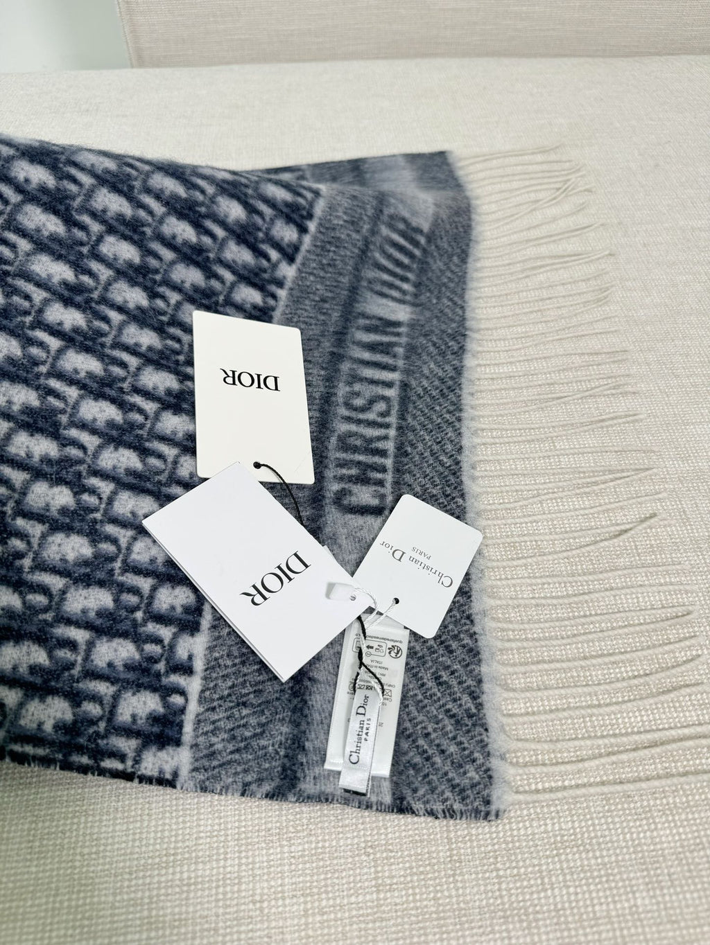 Dior Jacquard Logo Detail Scarf - 973646398 - Photo 6